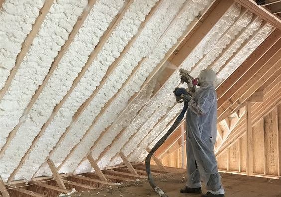 Spray foam insulation materials and craftsmanship in Friendswood